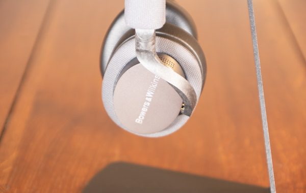 Bowers & Wilkins PX5 Review